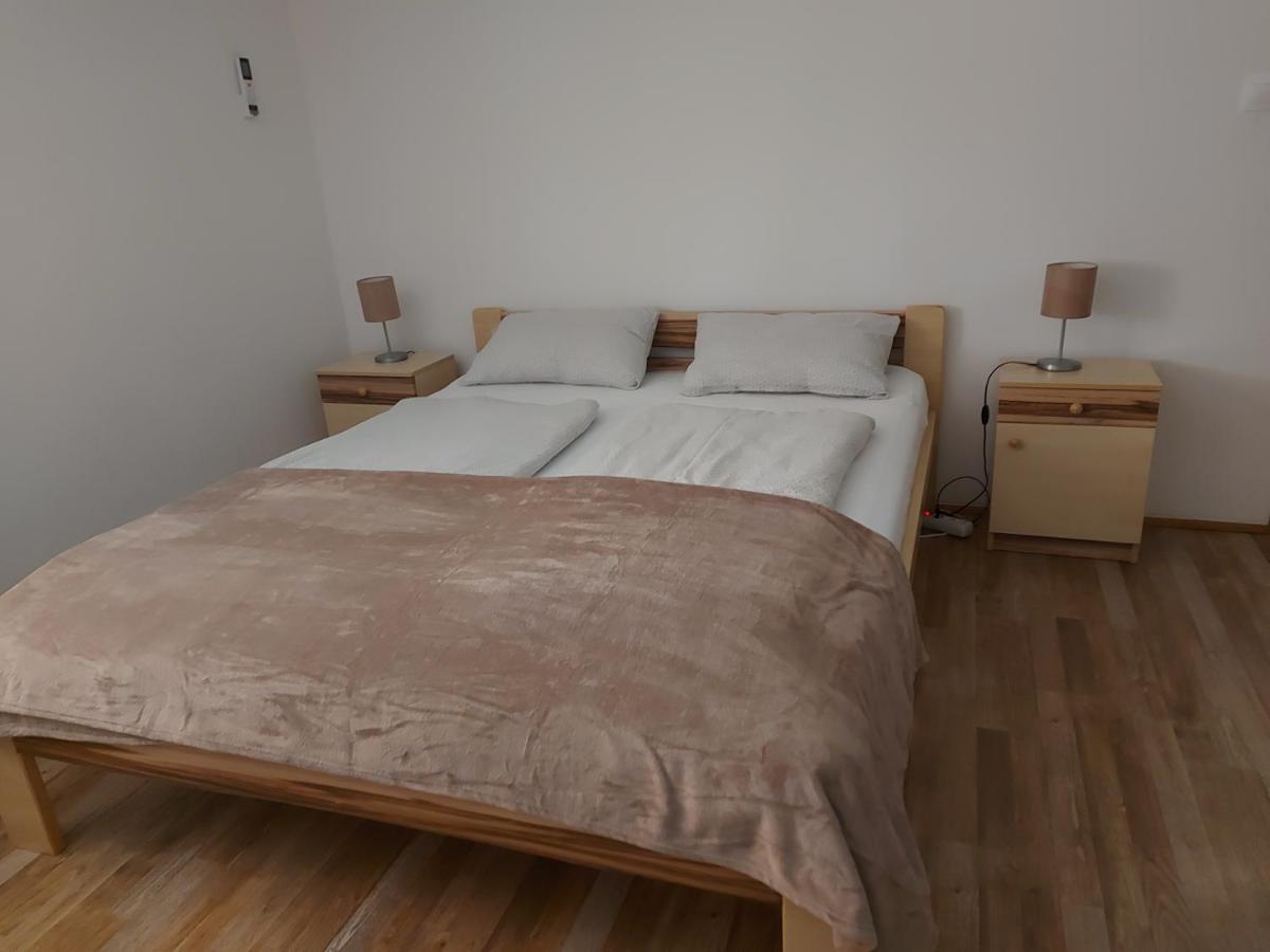 Potyka Apartman Tiszafured Exterior photo