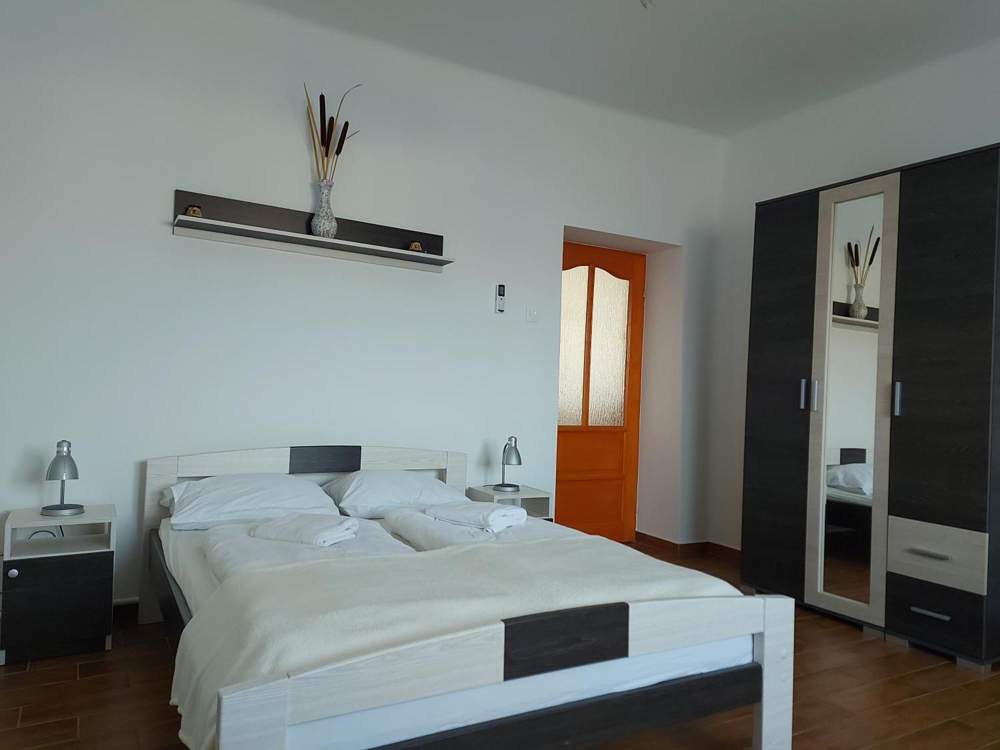 Potyka Apartman Tiszafured Exterior photo